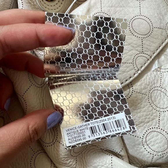 BRAND NEW OROTON BAG - Picture 2 of 3